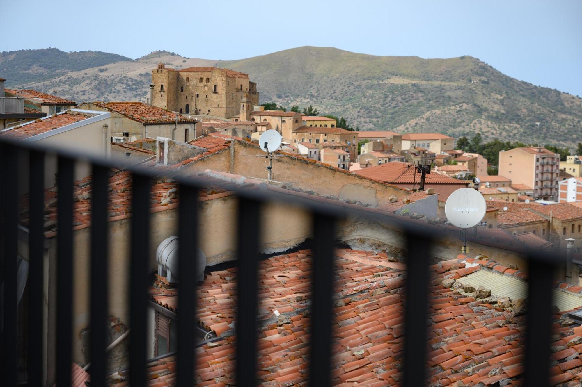 Apartmán Vetriera41 Castelbuono  Exteriér fotografie